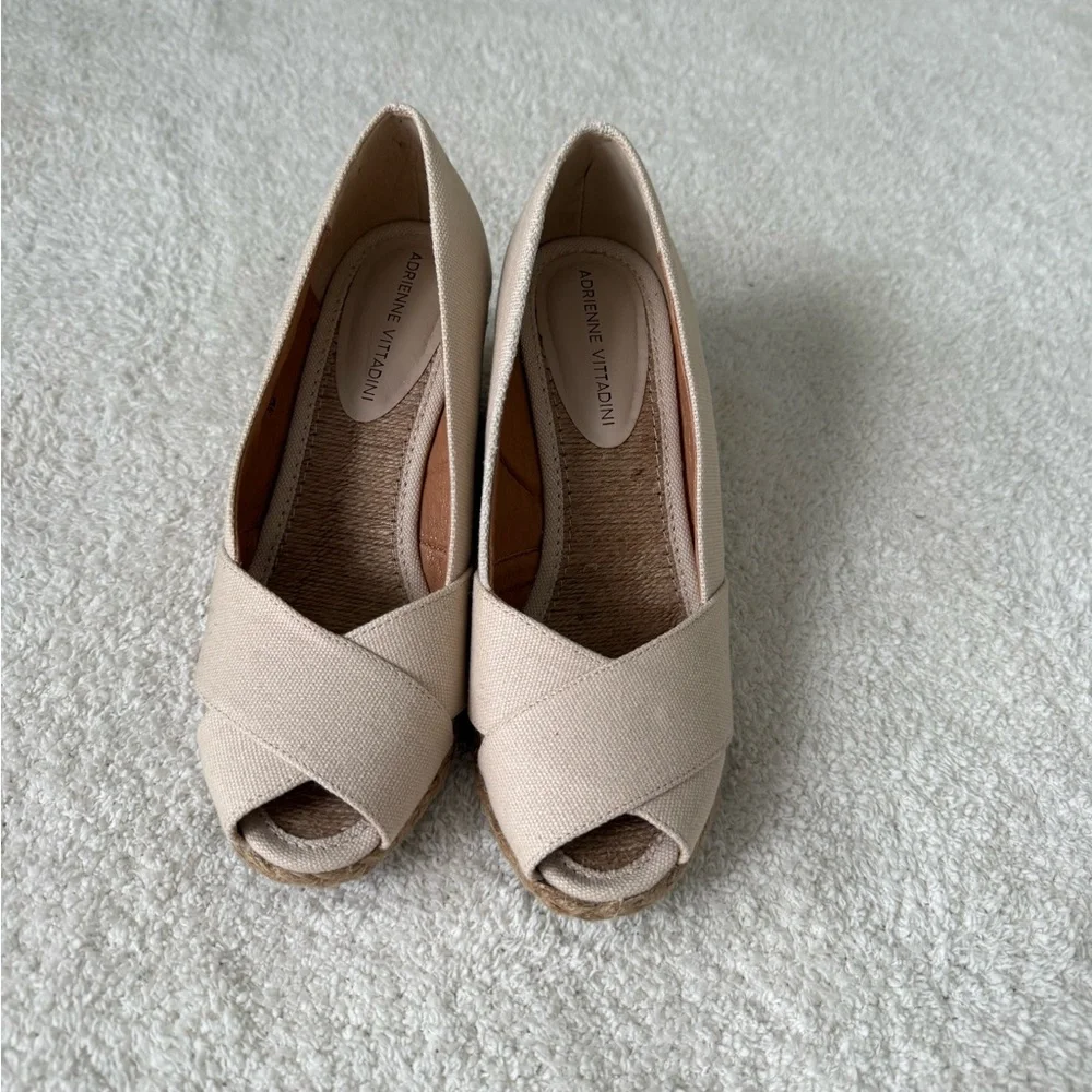 Adrienne Vittadini beige size 7 espadrille shoes - Picture 1 of 9